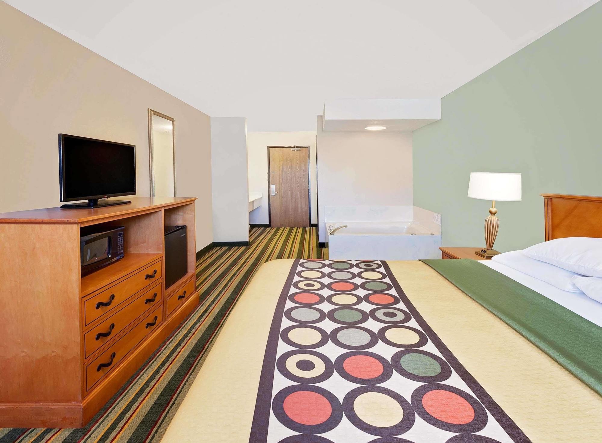 Super 8 By Wyndham Mt. Pleasant Hotel Mount Pleasant Exterior foto